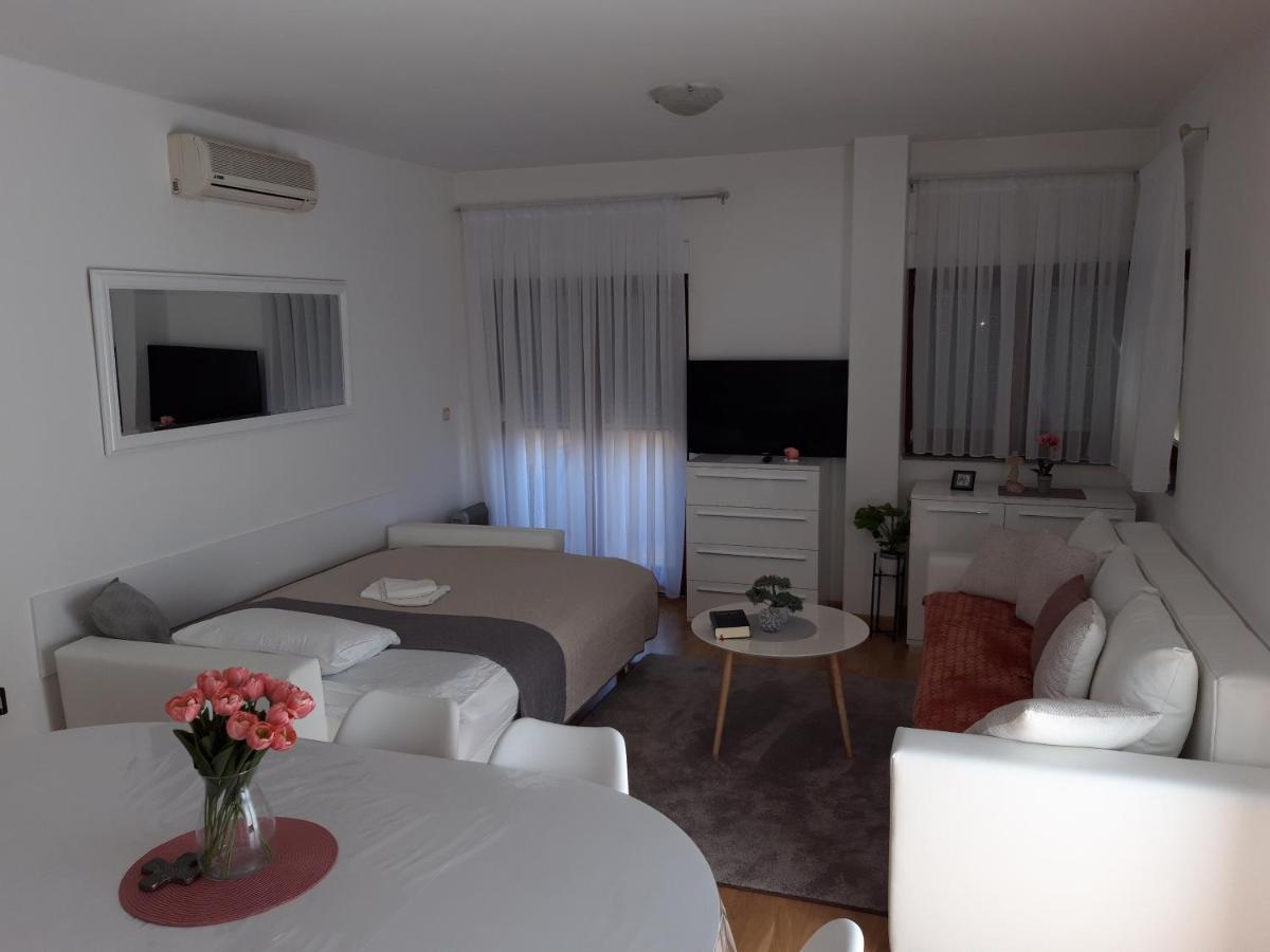Marys Home Apartment Medugorje Exterior photo